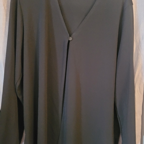 Casual tops and skirts - Picture 5 of 14